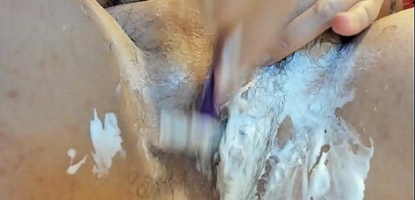 Your Italian stepmother totally shaves her big hairy pussy